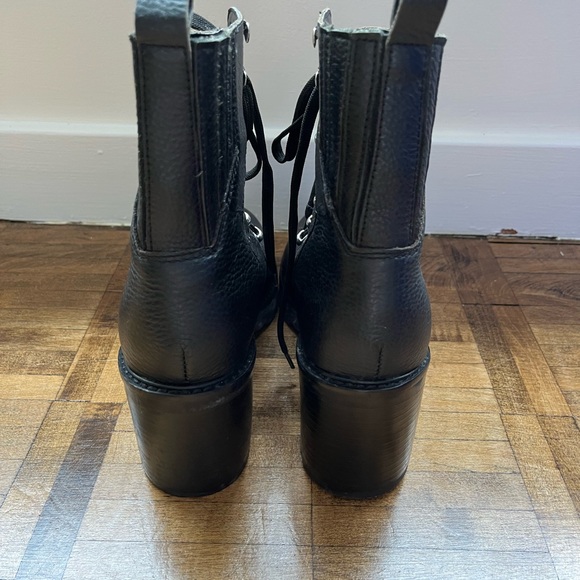 Marc Fisher black leather boots with shearling - Picture 3 of 3
